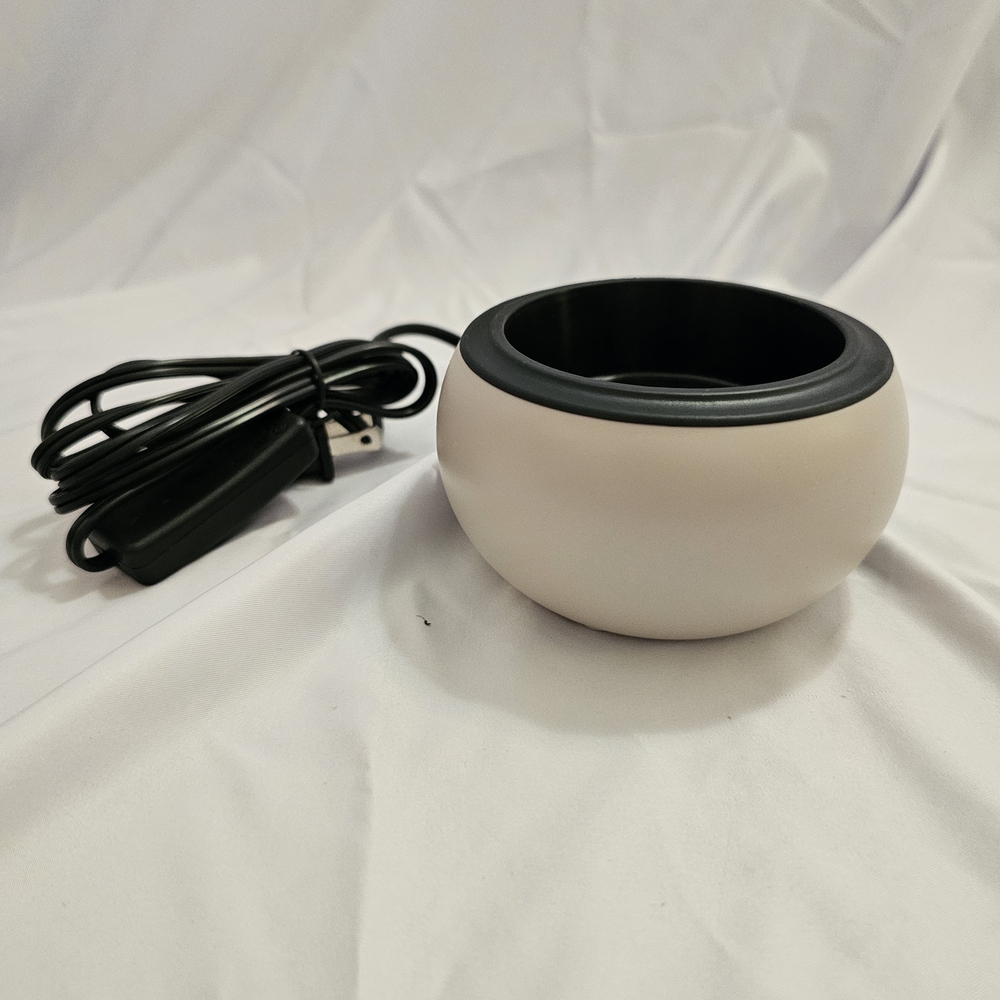 Scentsy Cream and Black Candle Holder
